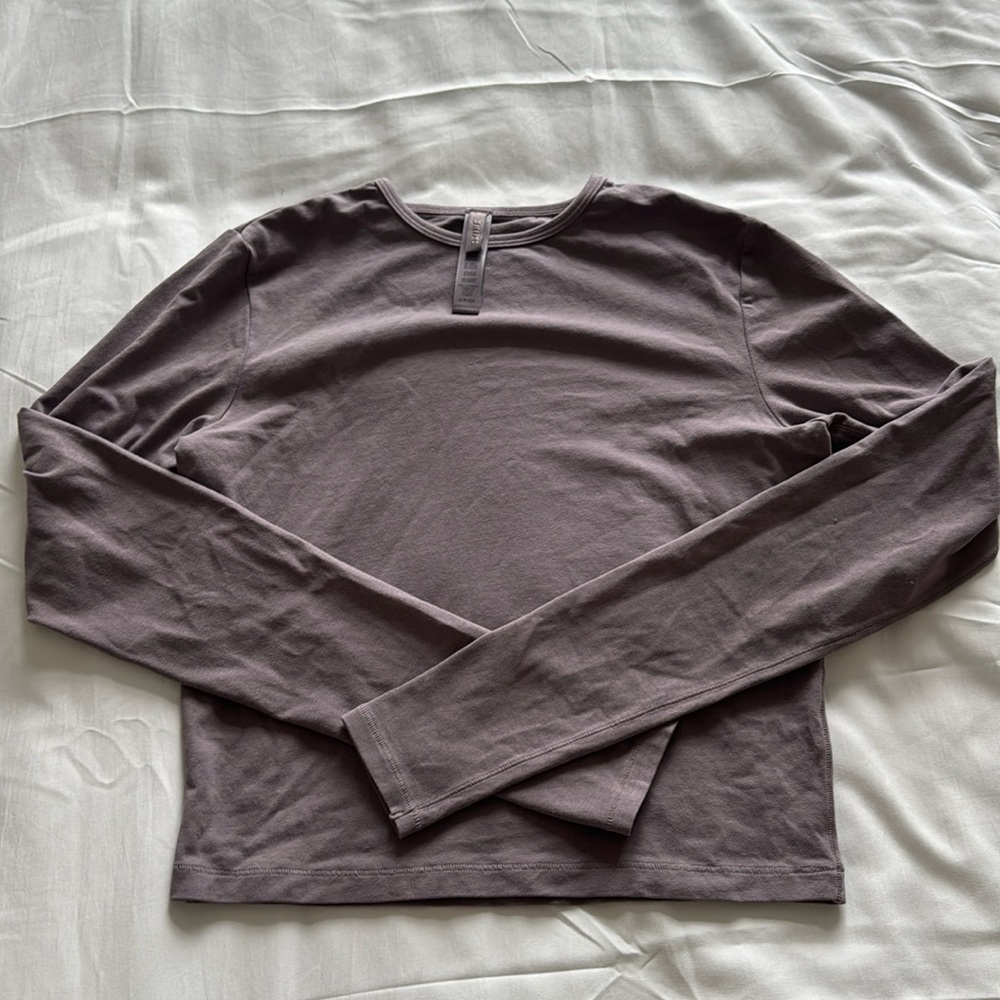 Skims long sleeve shirt